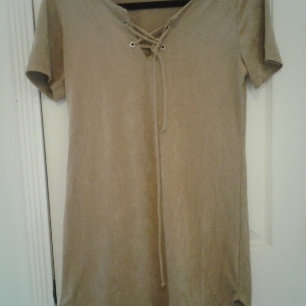 Dress - Picture 2 of 3